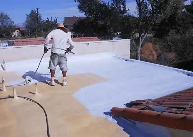 أهمية العزل الحراري في تقليل فواتير الكهرباء: دراسة شاملة وحلول عملية 2024